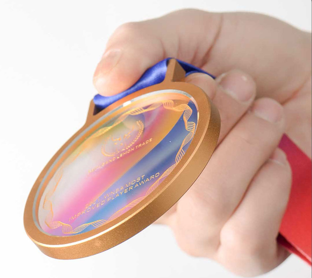 おしゃれなオリジナルクリスタルメダル制作|アロイズデザイン