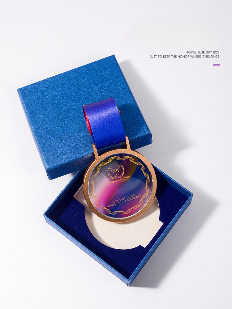 おしゃれなオリジナルクリスタルメダル制作|アロイズデザイン